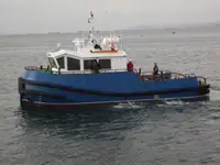 Tàu kéo để bán