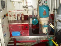 Tàu kéo lưới để bán