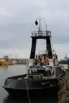 Tàu kéo để bán