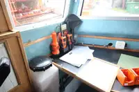 Tàu phà để bán