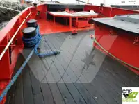 Tàu kéo để bán