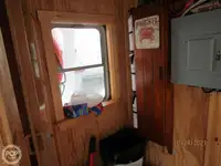 Tàu kéo lưới để bán