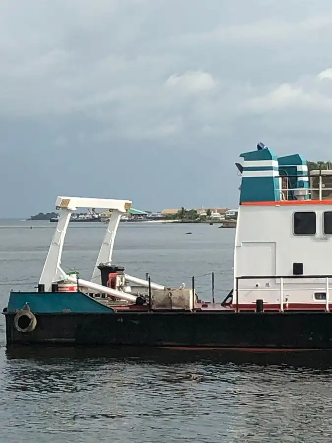 Tàu khảo sát để bán