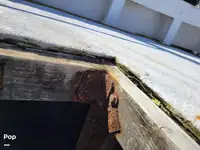 Tàu kéo lưới để bán