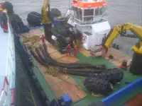 Tàu kéo để bán