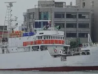 Tàu câu dài để bán