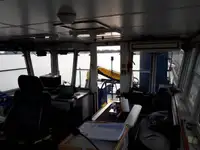Tàu kéo để bán