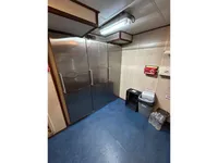 Tàu cung cấp để bán