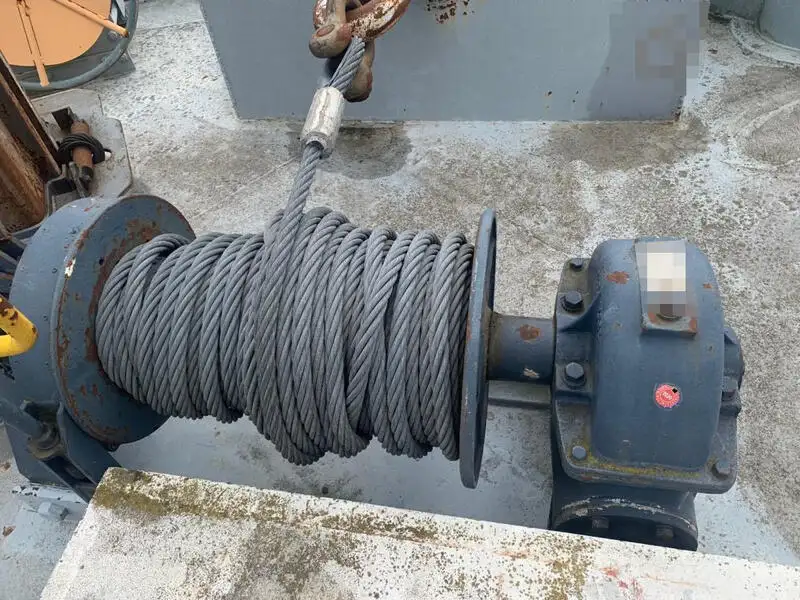 Tàu kéo để bán
