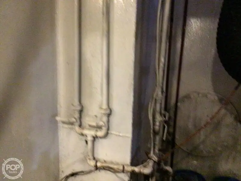 Tàu kéo lưới để bán