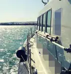 Tàu khảo sát để bán