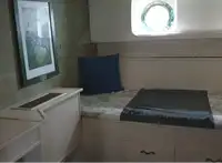 Tàu du lịch để bán