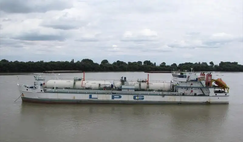 Tàu chở khí tự nhiên hóa lỏng (LNG) để bán
