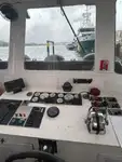 Tàu làm việc để bán