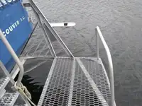 Tàu đánh cá để bán