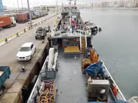Tàu làm việc để bán