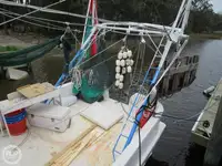 Tàu kéo lưới để bán