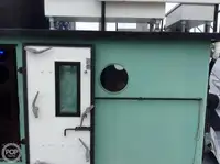 Tàu kéo để bán