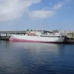 Tàu kéo lưới để bán