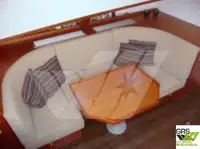 Tàu làm việc để bán