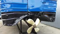 Tàu làm việc để bán