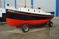 Tàu kéo rao bán