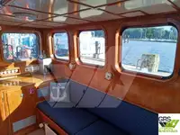Tàu làm việc để bán