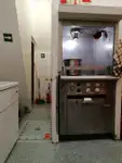 Tàu chở thủy thủ đoàn để bán