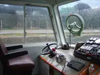 Tàu dẫn đường để bán