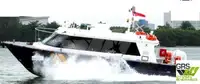 Tàu chở khách và hàng hóa để bán