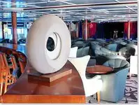 Tàu du lịch để bán