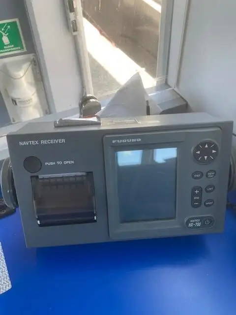 Tàu tuần tra để bán