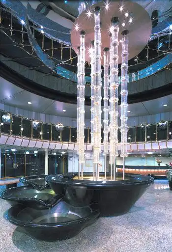 Tàu du lịch để bán