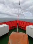Tàu chở thủy thủ đoàn để bán