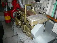 Tàu kéo để bán
