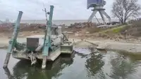 Tàu nạo vét để bán