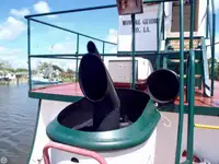 Tàu kéo để bán