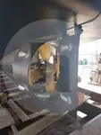 Tàu chở cá sống để bán