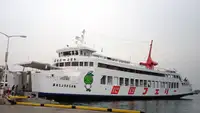 Tàu phà rao bán