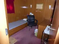 Tàu phà để bán