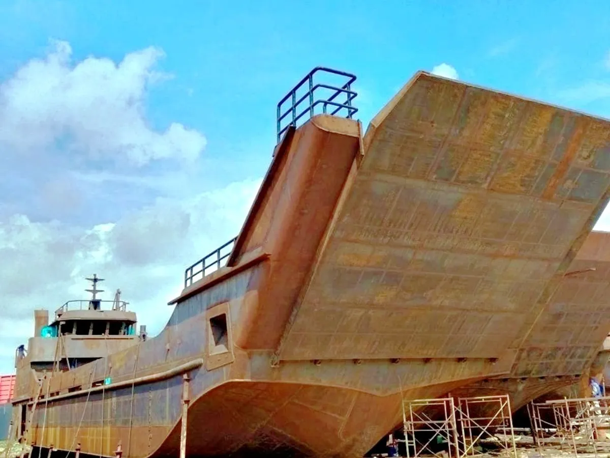 Tàu đổ bộ, chở hàng để bán