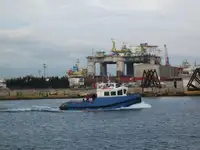 Tàu kéo để bán