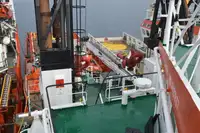 Tàu cung cấp cho giàn khoan (PSV) để bán