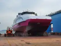 Tàu chở khách để bán