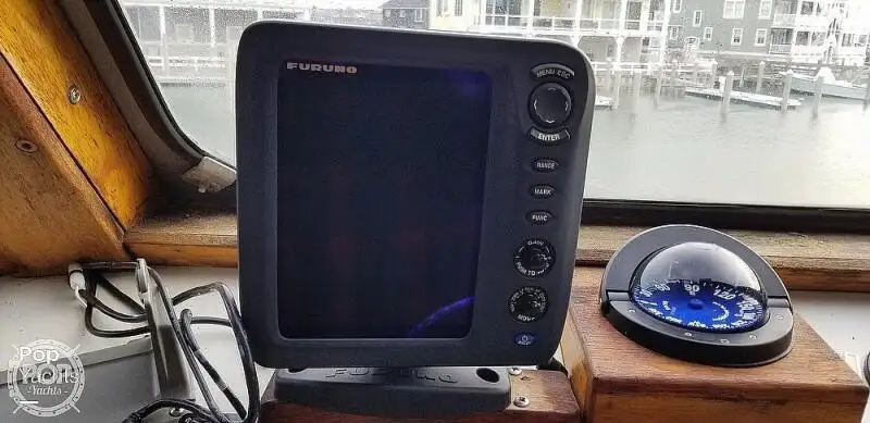 Tàu kéo lưới để bán