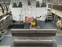 Tàu làm việc để bán