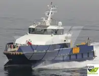 Tàu chở thủy thủ đoàn để bán