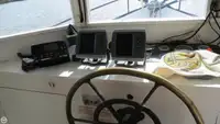 Tàu kéo lưới để bán