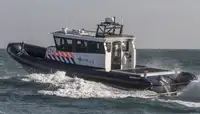 Thuyền bơm hơi cứng rao bán