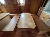 Tàu kéo lưới để bán
